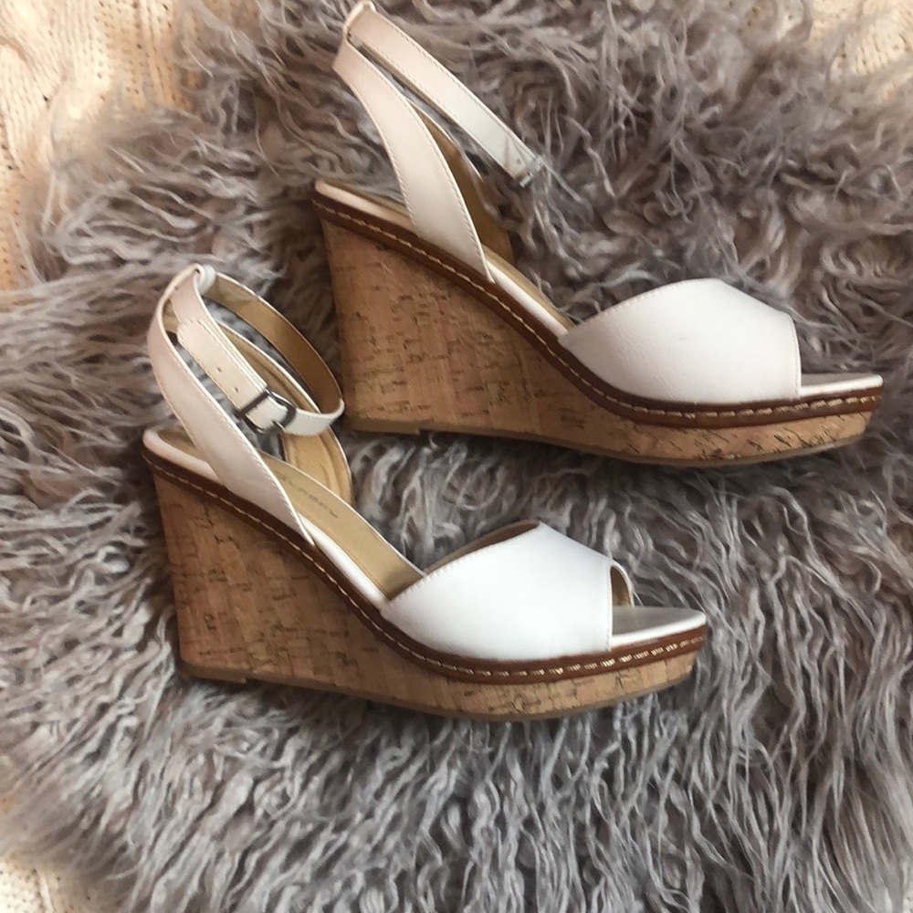 Chinese Laundry Wedges-SIZE 9, WHITE - Picture 8 of 8